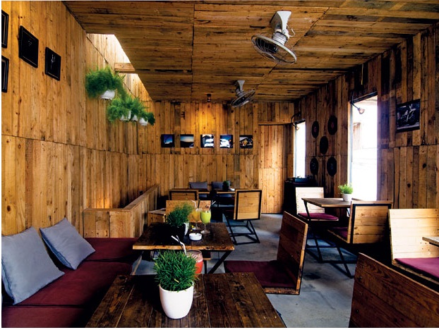 Tại sao cần bố trí loa cho quán café?