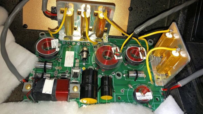 Công ty TNHH Thiết bị âm thanh ánh sáng Gia Bảo